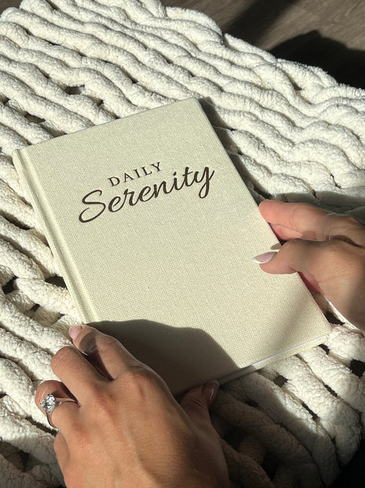 The Daily Serenity Journal: 90 Days of Reflection & Healing in Sobriety